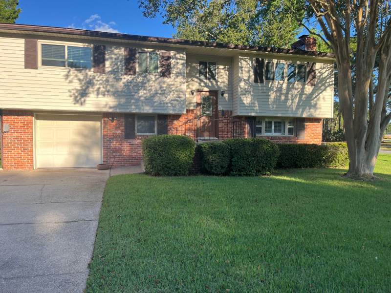 4 bedroom Detached Single Family at 101 NW Destin Drive, Vesta Heights 4th Addn, Fort Walton Beach — photo 2