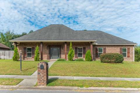 6450 Amanda Court, $300k–$500k for sale in Crestview