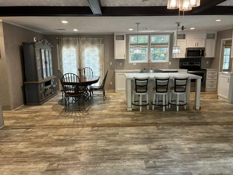 3 bedroom Manufactured Home at 4679 Liberty Boulevard, No Recorded Subdivision, Holt — photo 2