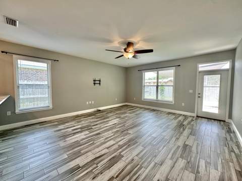 216 Green Drive, Mary Esther FL - photo 7 of 30