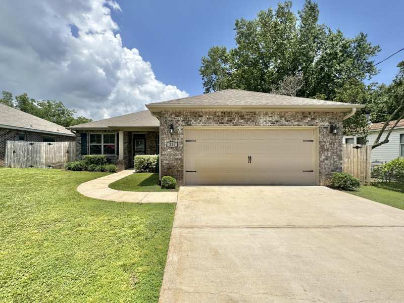 4 bedroom Detached Single Family at 216 Green Drive, Shangrila S/D, Mary Esther — photo 1