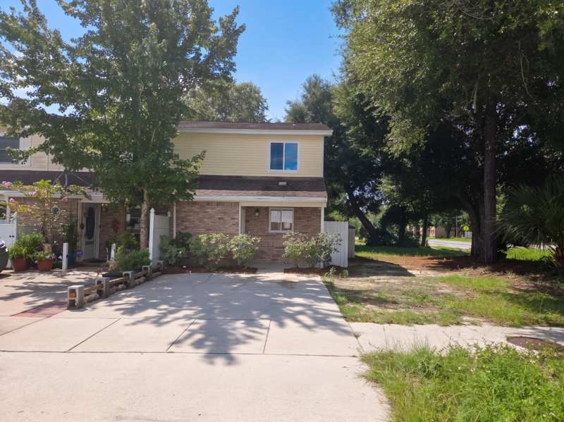 2 bedroom Townhouse at 2 NW Cinderella Lane #A, Azalea Gardens 1st Addn, Fort Walton Beach — photo 1