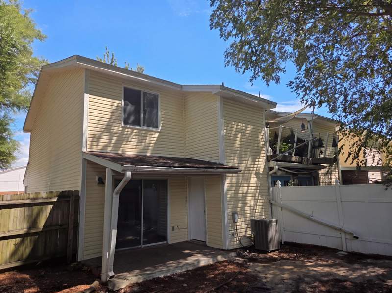 2 bedroom Townhouse at 2 NW Cinderella Lane #A, Azalea Gardens 1st Addn, Fort Walton Beach — photo 5