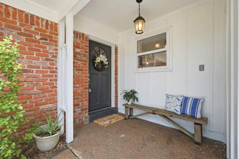 233 NW Pleasant Street, Fort Walton Beach FL - photo 9 of 57
