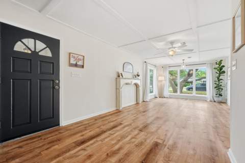 233 NW Pleasant Street, Fort Walton Beach FL - photo 10 of 57