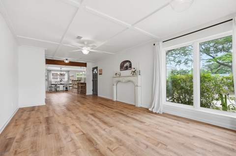233 NW Pleasant Street, Fort Walton Beach FL - photo 12 of 57