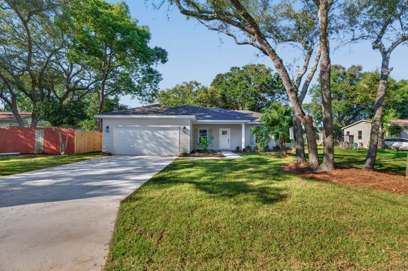 4 bedroom Detached Single Family at 11 NW Comet Street, Fort Walton Beach, Fort Walton Beach — photo 3