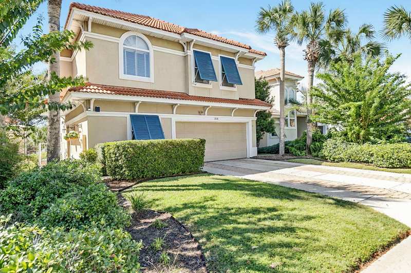 3 bedroom Detached Single Family at 218 Calusa Boulevard, Calusa Bay S/D, Destin — photo 1