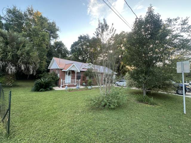 52 E Orange Avenue, home for sale in DeFuniak Springs