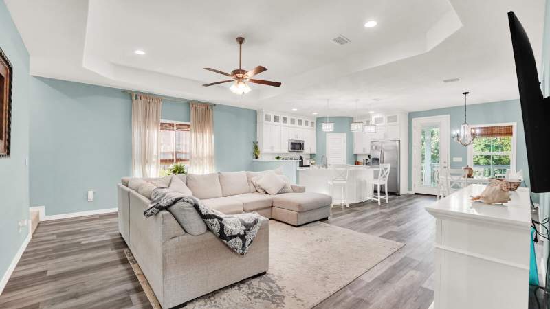4 bedroom Detached Single Family at 330 Marquis Way, Lafayette Creek Landing, Freeport — photo 4