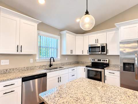 1154 Oakwood Lakes Boulevard, DeFuniak Springs FL - photo 12 of 55