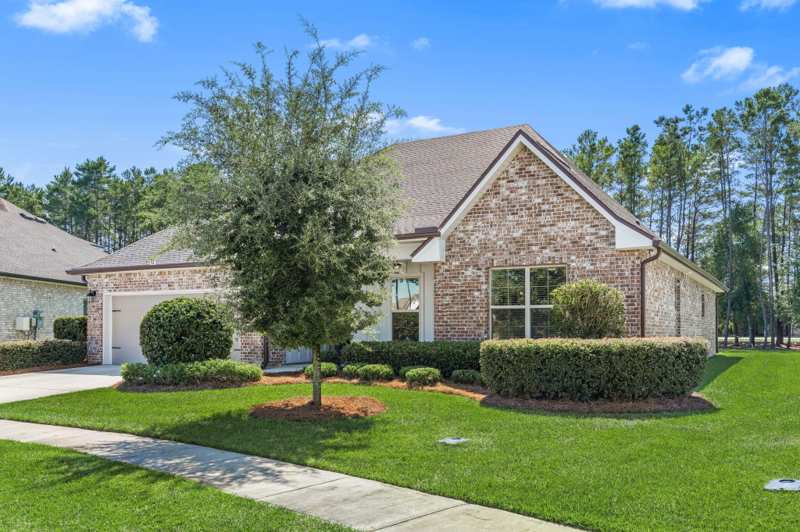 4 bedroom Detached Single Family at 94 Campfire Cove, The Trails At Hammock Bay, Freeport — photo 1