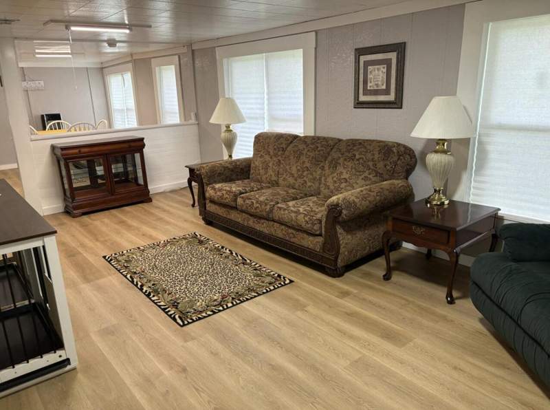 2 bedroom Detached Single Family at 3830 3Rd Avenue, Laurel Hill, Laurel Hill — photo 4