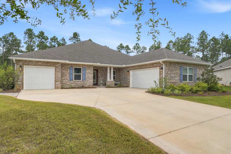 4 bedroom Detached Single Family at 253 Picnic Place, Hammock Bay, Freeport — photo 1