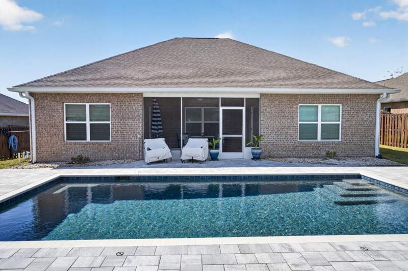 3 bedroom Detached Single Family at 246 Lottie Loop, Hammock Bay, Freeport — photo 2