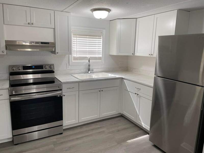 2 bedroom Mobile Home at 5975 Staff Road, Crestview, Crestview — photo 4