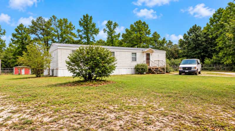 3 bedroom Mobile Home at 816 Caswell Road, DeFuniak Springs, DeFuniak Springs — photo 1