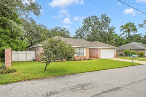 98 Point Comfort Road, Mary Esther FL - photo 7 of 46