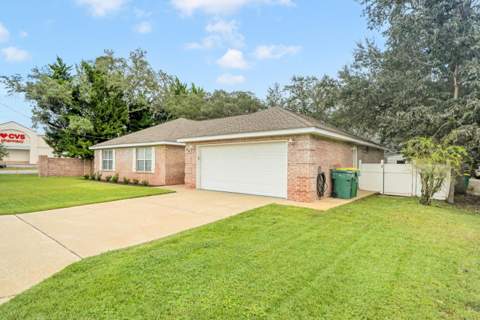 98 Point Comfort Road, Mary Esther FL - photo 8 of 46
