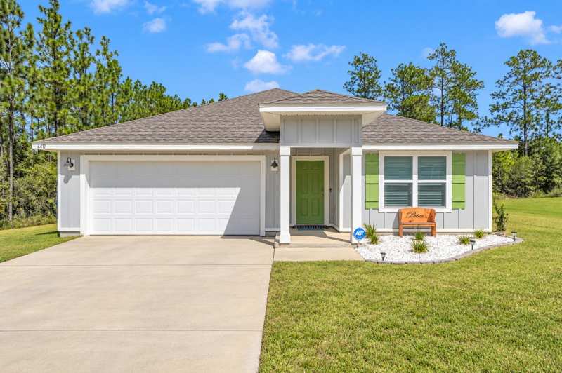 4 bedroom Detached Single Family at 6411 Arcadia Bluffs Avenue, Heritage Plantation, Laurel Hill — photo 1