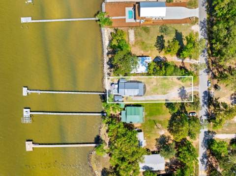 2554 Bay Grove Road, Freeport FL - photo 6 of 51