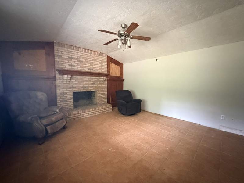 4 bedroom Detached Single Family at 137 Adams Way, DeFuniak Springs, DeFuniak Springs — photo 4