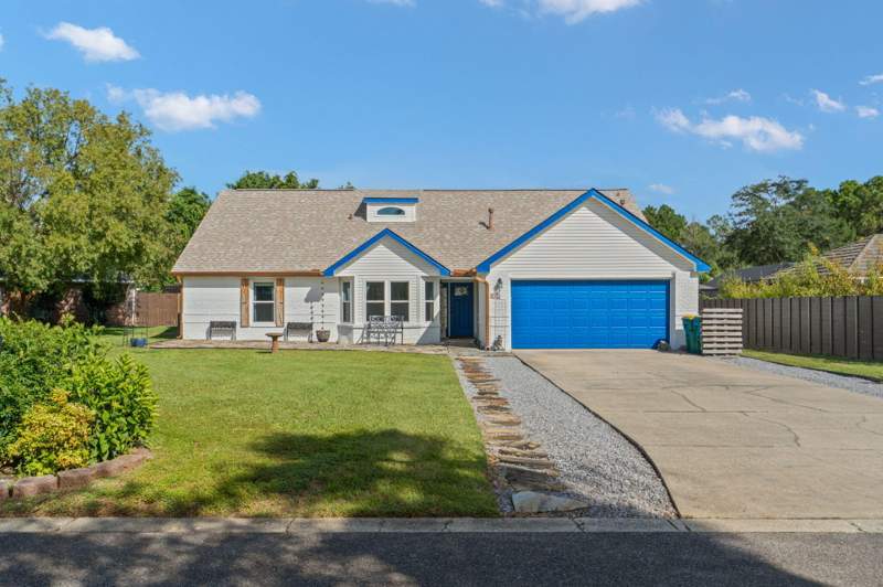 4 bedroom Detached Single Family at 403 Parish Cove, Bristol Park, Mary Esther — photo 2