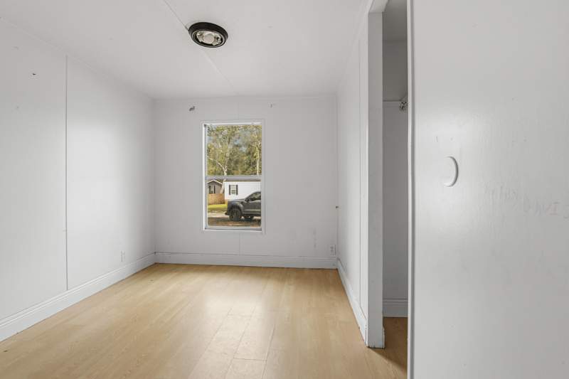 3 bedroom Mobile Home at 60 Will Street, Freeport, Freeport — photo 5