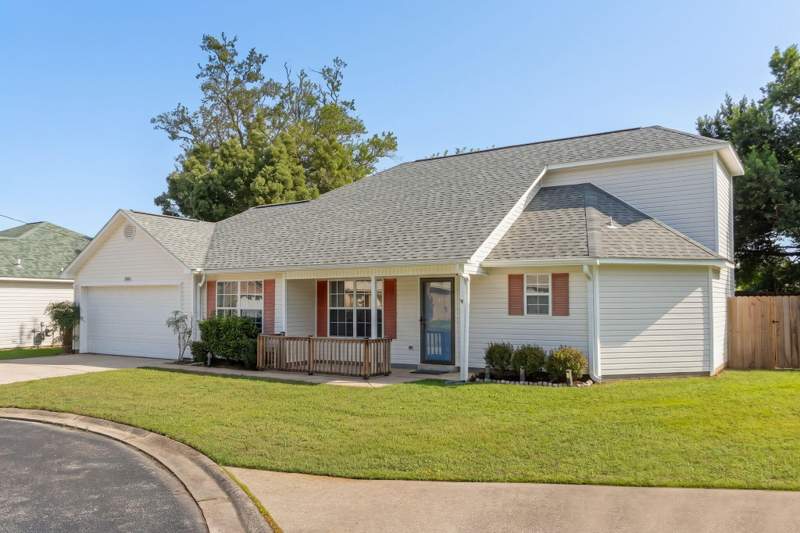 3 bedroom Detached Single Family at 950 Pacific Silver Court, Cedar Heights S/D, Fort Walton Beach — photo 3