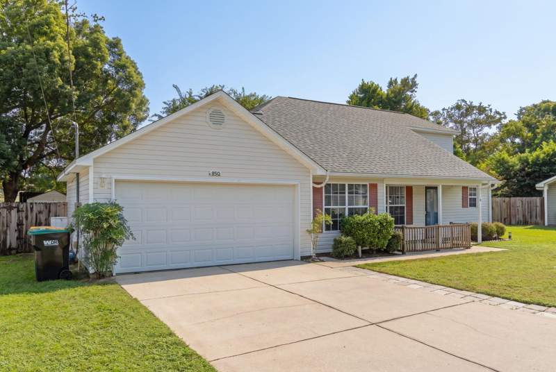 3 bedroom Detached Single Family at 950 Pacific Silver Court, Cedar Heights S/D, Fort Walton Beach — photo 4