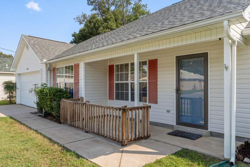 3 bedroom Detached Single Family at 950 Pacific Silver Court, Cedar Heights S/D, Fort Walton Beach — photo 5