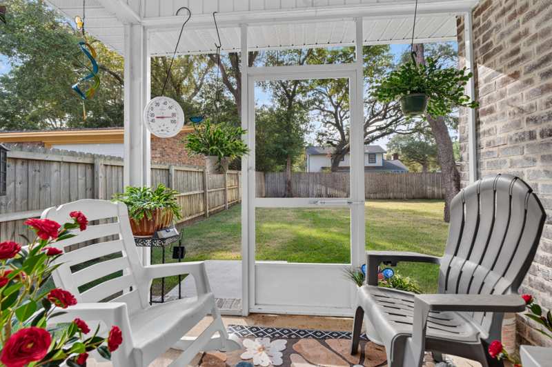 4 bedroom Detached Single Family at 217 Fir Avenue, Valparaiso Pinecrest 2, Niceville — photo 1