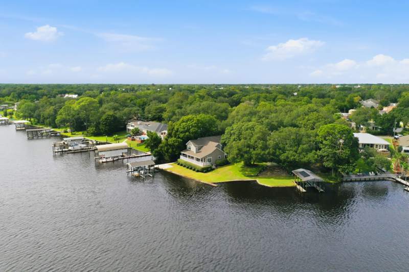 4 bedroom Detached Single Family at 600 Russell Boulevard, Sunset Beach, Fort Walton Beach — photo 3