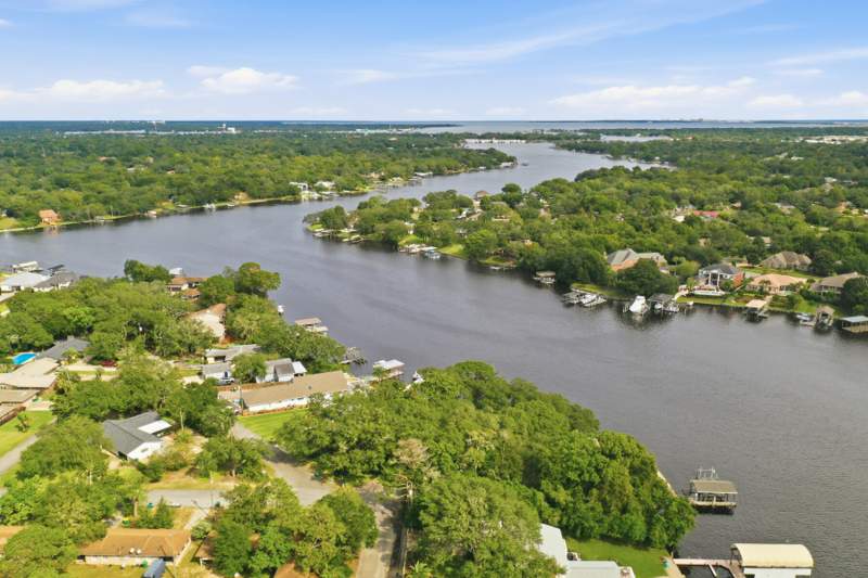 4 bedroom Detached Single Family at 600 Russell Boulevard, Sunset Beach, Fort Walton Beach — photo 5