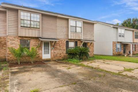 412 NW Sea Rover Lane #B, Fort Walton Beach FL - photo 6 of 35