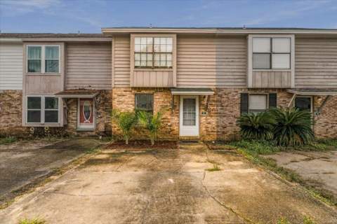 412 NW Sea Rover Lane #B, Fort Walton Beach FL - photo 7 of 35