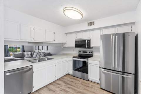 412 NW Sea Rover Lane #B, Fort Walton Beach FL - photo 15 of 35