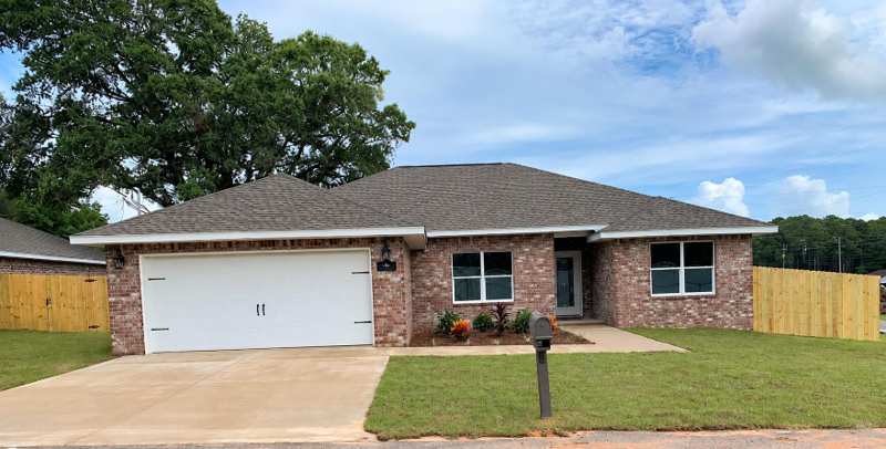 4 bedroom Detached Single Family at 100 Castle Road, Seashore Village, Mary Esther — photo 1