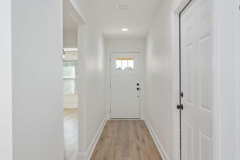 2 bedroom Detached Single Family at 3869 Second Avenue, Laurel Hill, Laurel Hill — photo 4