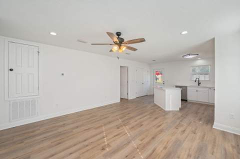 3869 Second Avenue, Laurel Hill FL - photo 8 of 27