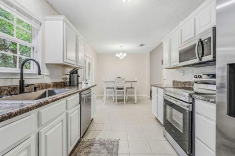 327 Lakeview Drive, Crestview FL - photo 15 of 38