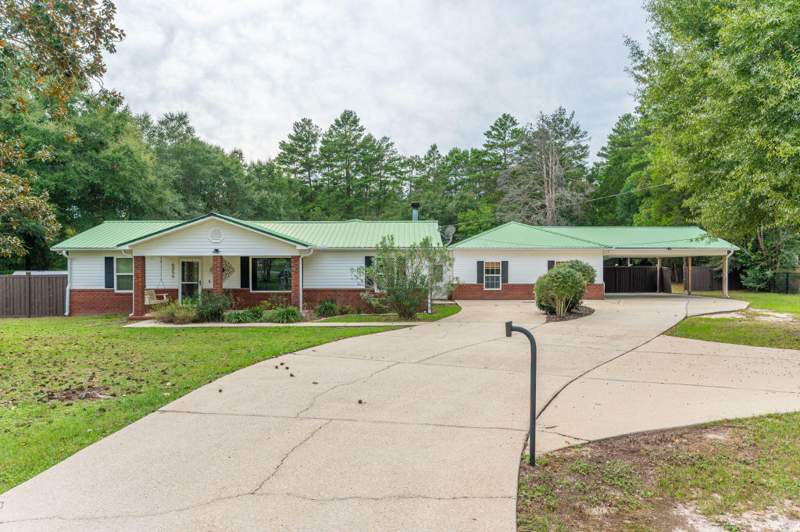 3 bedroom Detached Single Family at 6056 Garden City Road, Crestview, Crestview — photo 3
