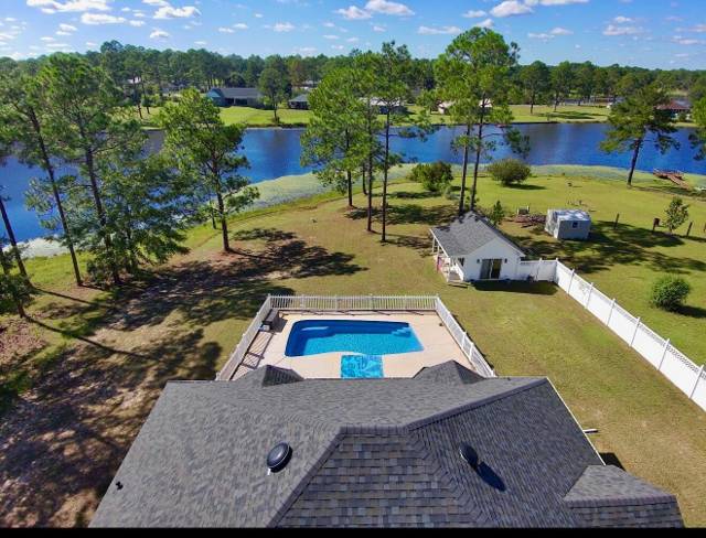 1025 Ten Lake