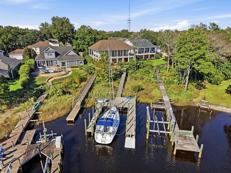 4 bedroom Detached Single Family at 1654 Saint Lawrence Drive, Parish At Bluewater Point, Niceville — photo 5
