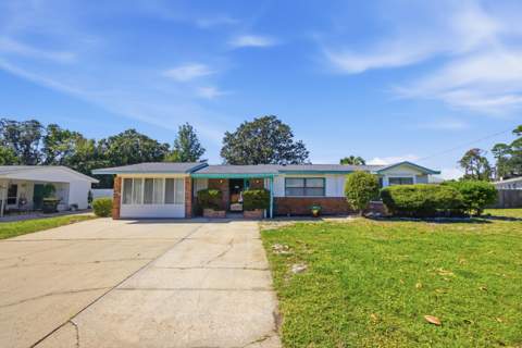 104 SW Cedar Avenue, Fort Walton Beach FL - photo 7 of 110