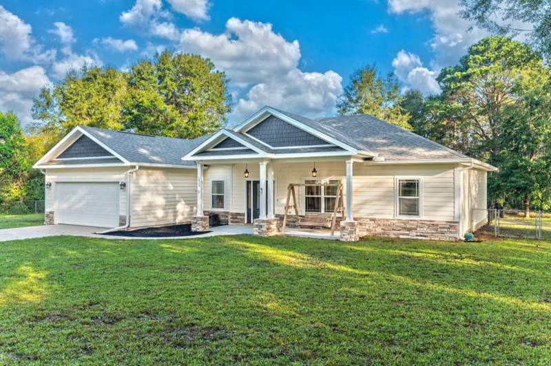 3 bedroom Detached Single Family at 1435 Aaron Baker Road, Baker, Baker — photo 3