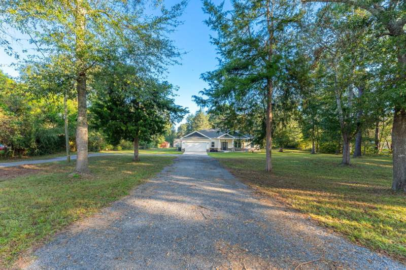 3 bedroom Detached Single Family at 1435 Aaron Baker Road, Baker, Baker — photo 4