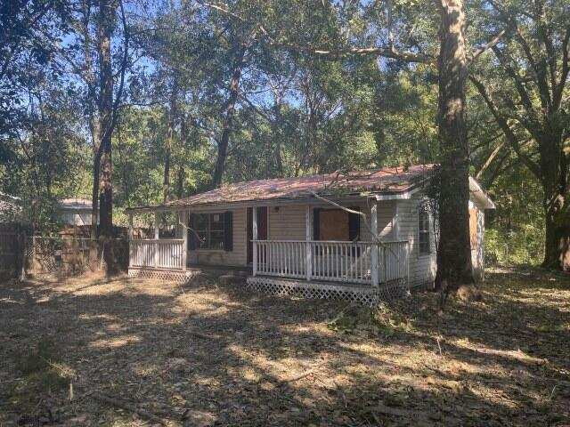 2 bedroom Detached Single Family at 640 Industrial Drive, Crestview, Crestview — photo 1