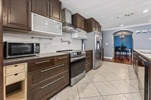 629 NE Merioneth Drive, Fort Walton Beach FL - photo 10 of 55