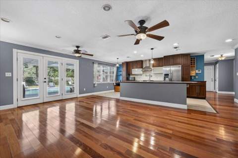 629 NE Merioneth Drive, Fort Walton Beach FL - photo 9 of 55